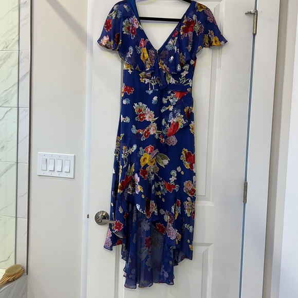 Alice + Olivia Dresses & Skirts - Alice and Olivia silk floral feminine high low dress